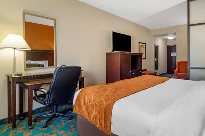 Hotel photo 2 of Comfort Suites Knoxville West-Farragut.