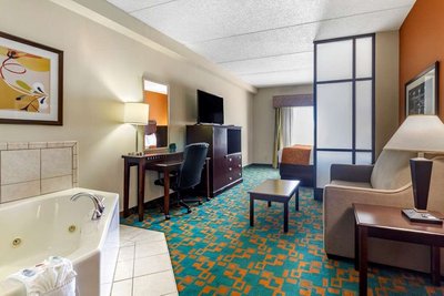 Hotel photo 15 of Comfort Suites Knoxville West-Farragut.