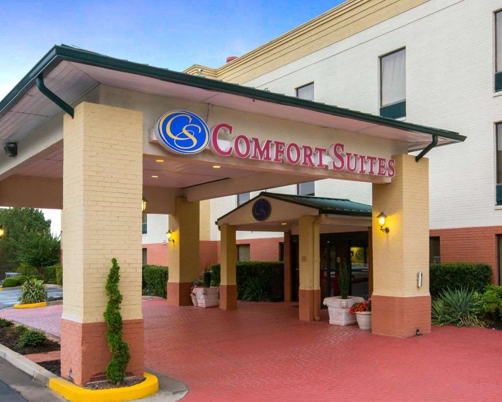 Comfort suites near sales me