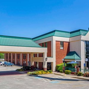 THE 10 BEST Hotels in Douglasville, GA 2024 (from $54) - Tripadvisor