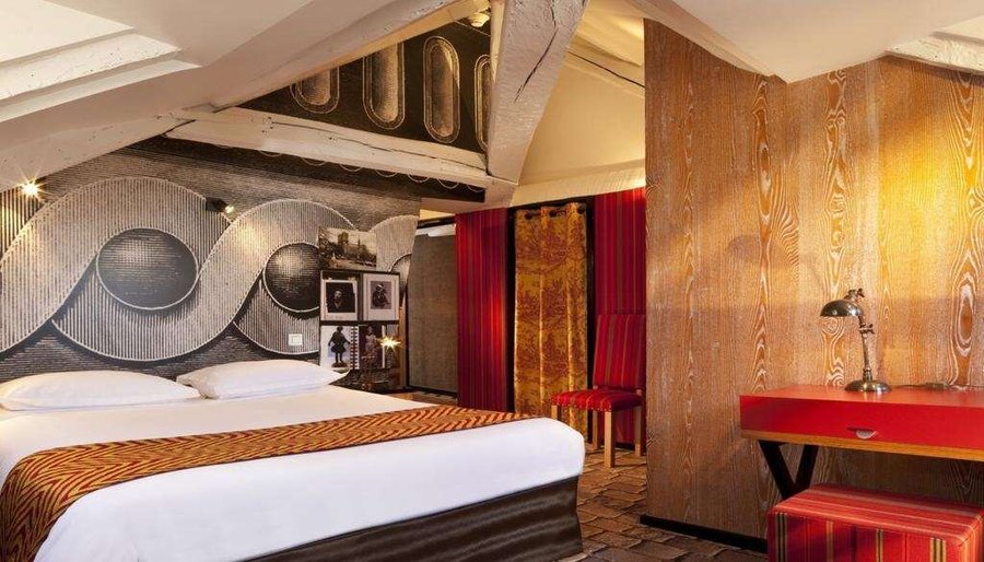 Guest room
