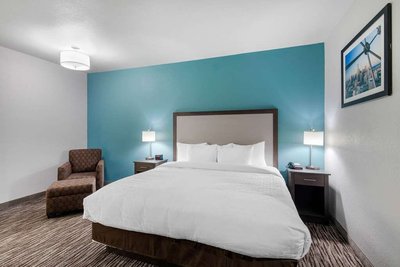 Hotel photo 3 of Clarion Inn & Suites DFW North.
