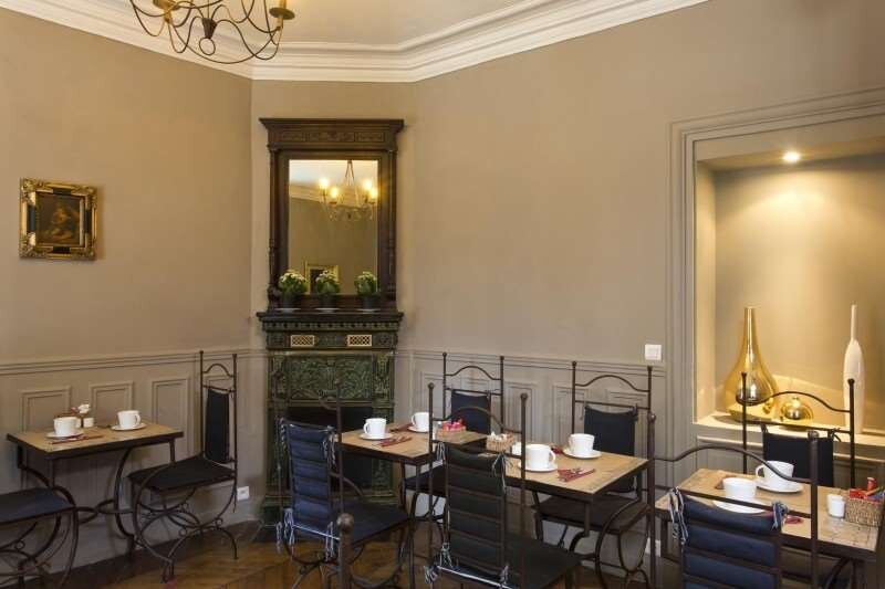 Hotel photo 10 of Hotel de la Porte Doree.