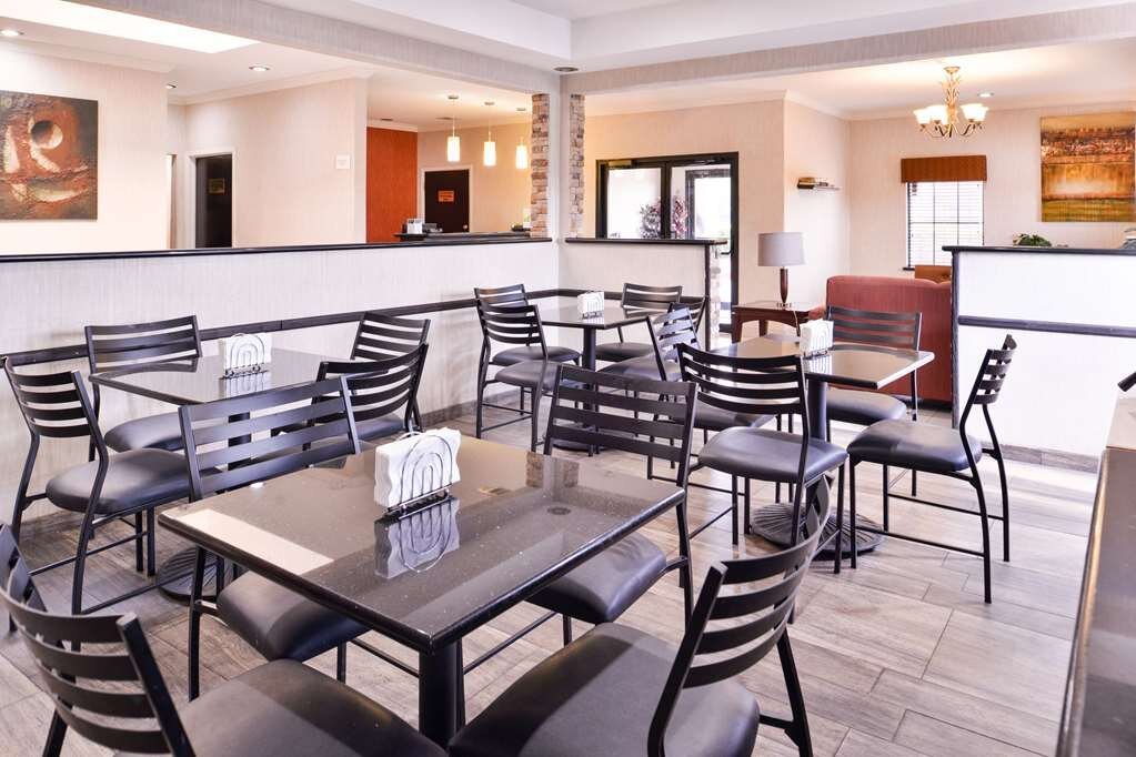 QUALITY INN SUITES 64 7 6 Prices Hotel Reviews