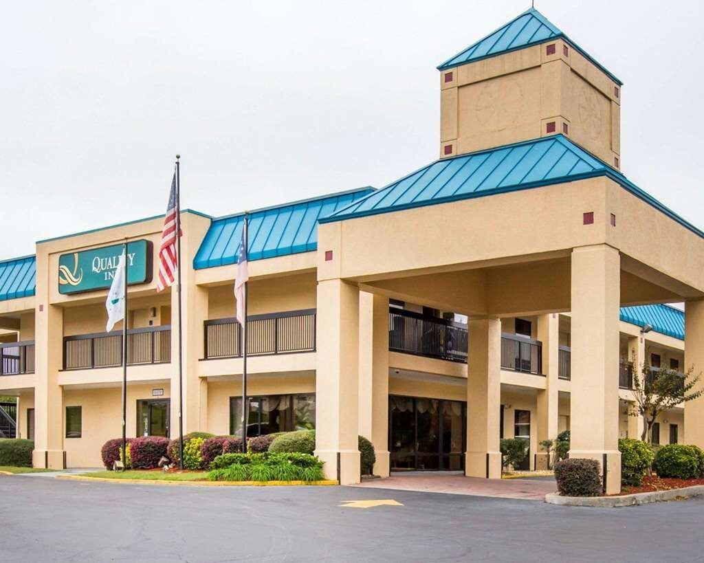 QUALITY INN NEAR SIX FLAGS $71 ($̶8̶4̶) - Prices & Hotel Reviews ...