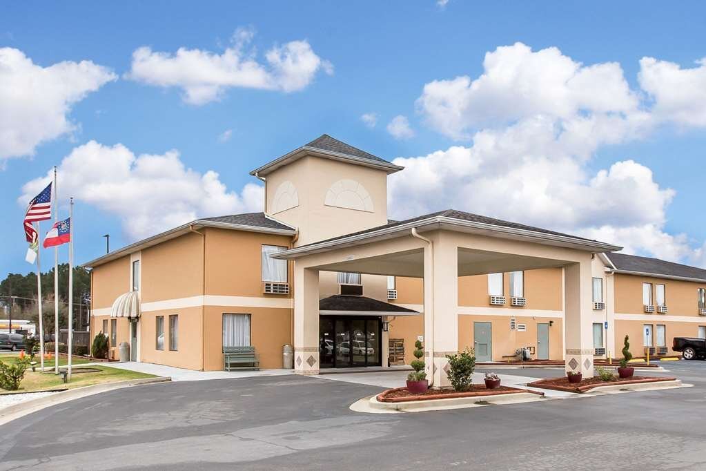 QUALITY INN FITZGERALD $84 ($̶9̶8̶) - Prices & Hotel Reviews - GA