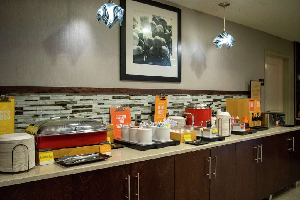 Hotel photo 3 of Hampton Inn St. Louis/Chesterfield.