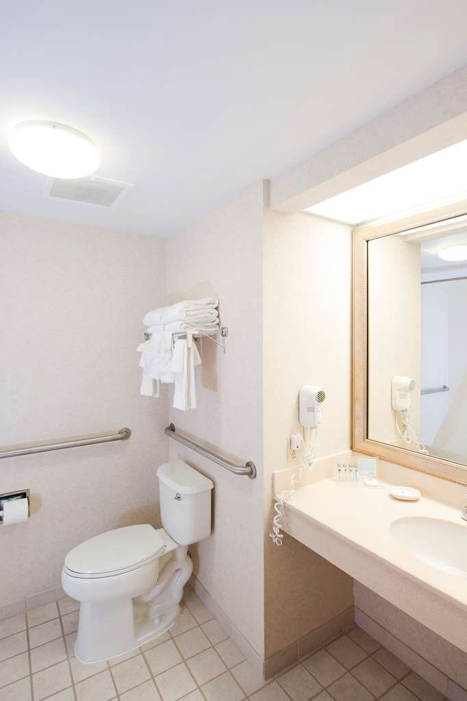Hotel photo 11 of Hampton Inn and Suites-Chesterfield.