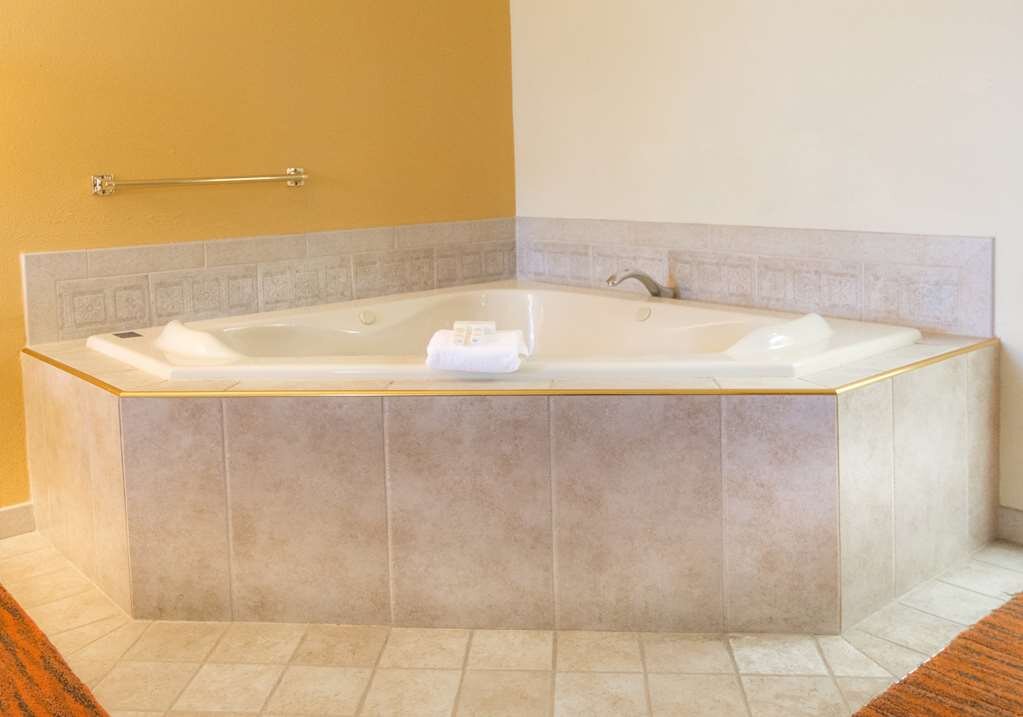 Hotel photo 5 of Hampton Inn and Suites-Chesterfield.