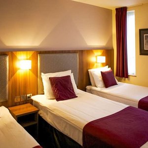 Guest room