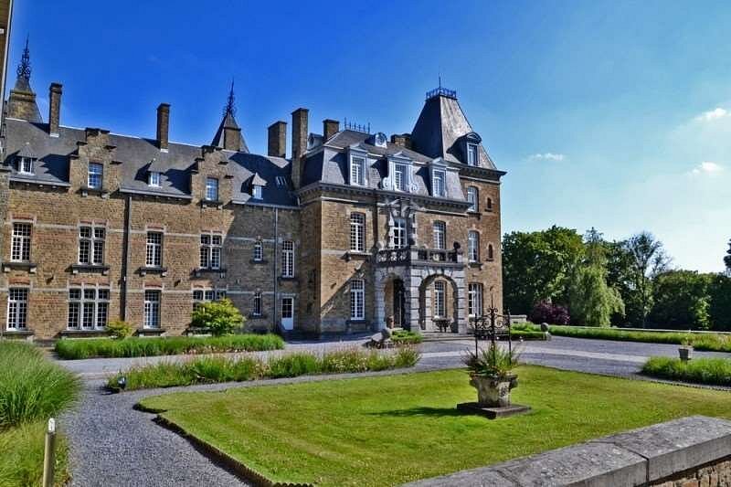 Domaine de Ronchinne - Chateau &amp; Ecuries, hôtel à Namur