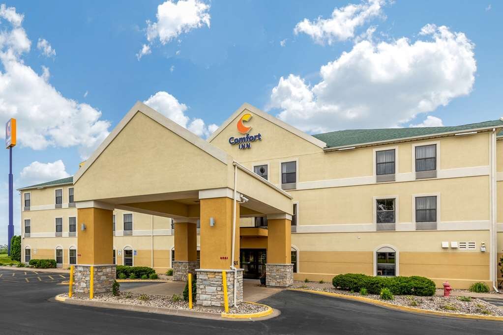 COMFORT INN WALCOTT NEAR DAVENPORT - Updated 2024 Reviews, Photos & Prices