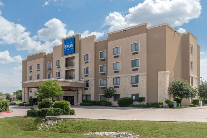 fairfield hotel hillsboro tx