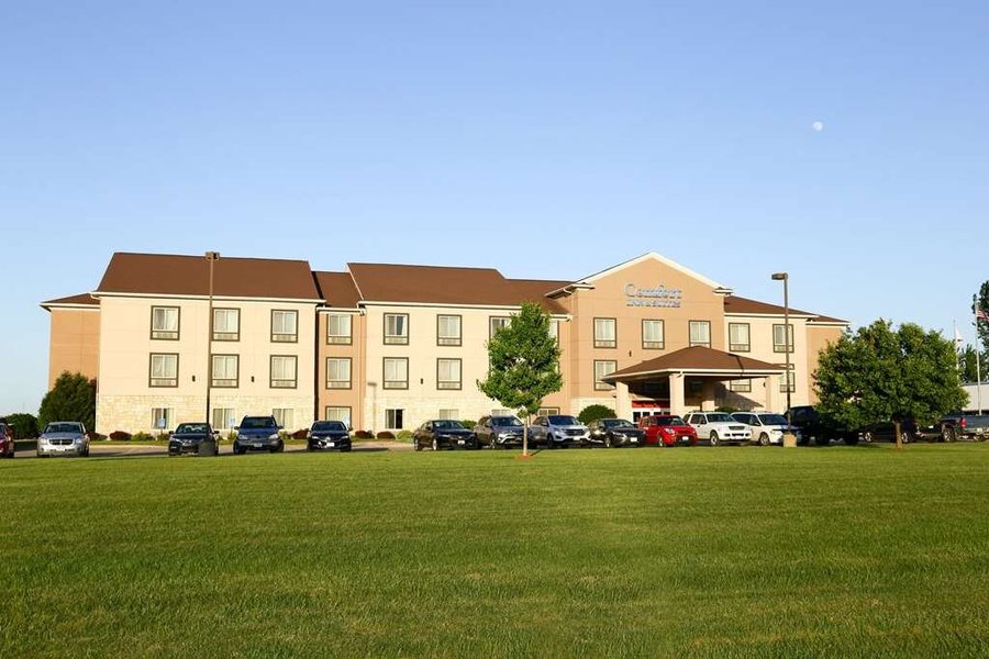 컴포트 인 앤드 스위트 (Comfort Inn & Suites Grinnell, 그리넬) - 호텔 리뷰 & 가격 비교