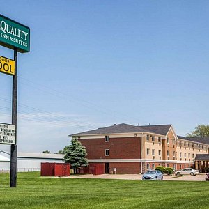 Quality Inn & Suites hotel in Davenport, IA