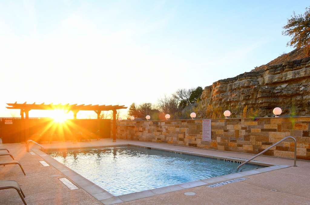 Baymont Inn Suites By Wyndham Glen Rose Pool Pictures Reviews   Outdoor Pool 