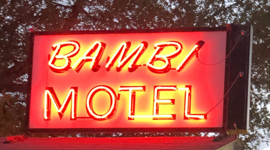 Vintage Roadside ❤️