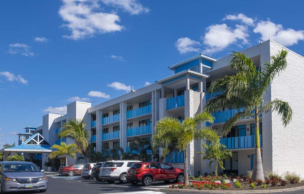 Hotel photo 8 of Best Western Plus Siesta Key Gateway.