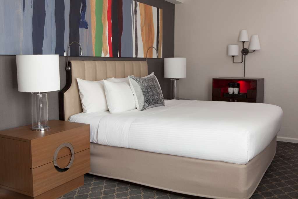 Hotel photo 38 of Fifty Hotel & Suites by Affinia.