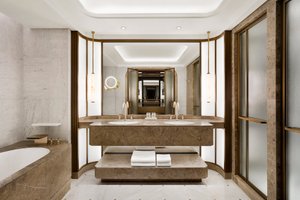 Room & Suite