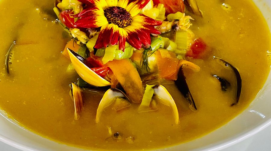 SEAFOOD SOUP
SOPA DE MARISCO