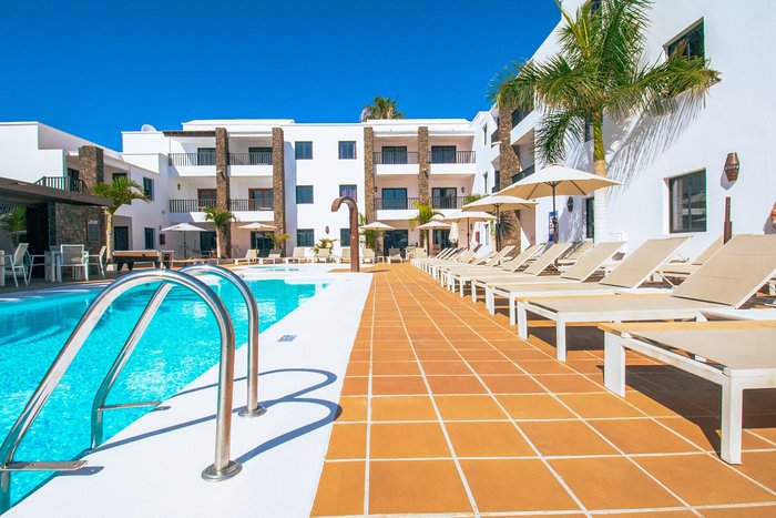 CLUB ATLANTICO - Updated 2023 Prices & Condominium Reviews (Puerto Del  Carmen, Spain)