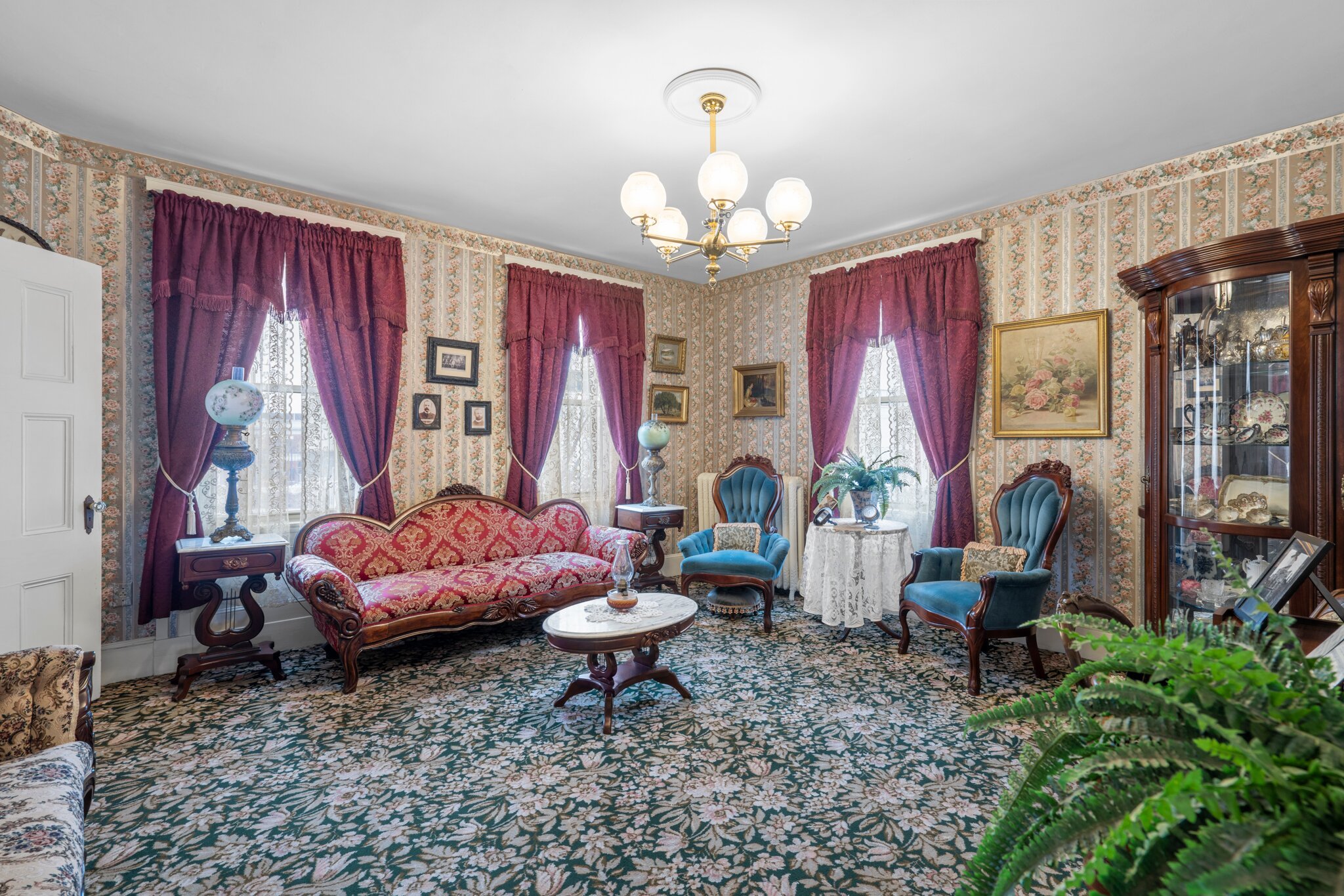 Lizzie Borden House (A Bed and Breakfast & Museum) by null