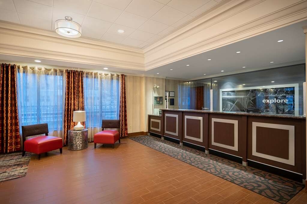 Hotel photo 4 of Hampton Inn Boston / Cambridge.