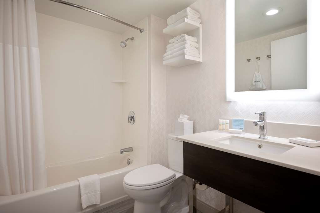 Hotel photo 20 of Hampton Inn Boston / Cambridge.