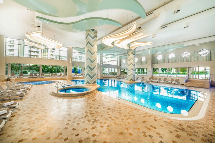 Titanic Deluxe Lara Pool Pictures & Reviews - Tripadvisor