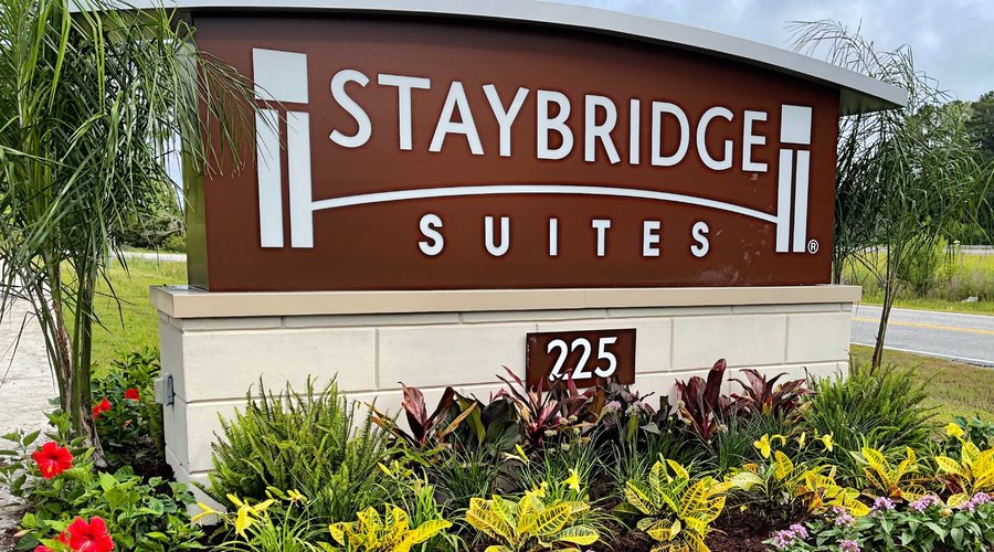 Charleston - Summerville Staybridge Suites Entrance