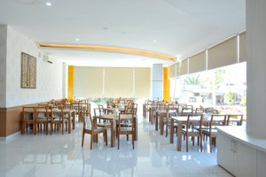 Bersantap