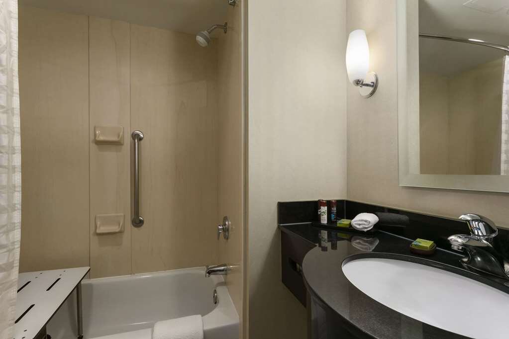 Hotel photo 4 of Embassy Suites by Hilton Dulles North Loudoun.