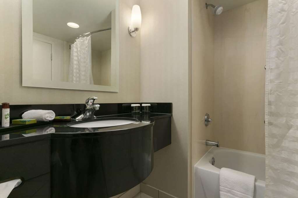 Hotel photo 23 of Embassy Suites by Hilton Dulles North Loudoun.