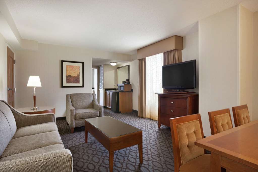 Hotel photo 5 of Embassy Suites by Hilton Dulles North Loudoun.