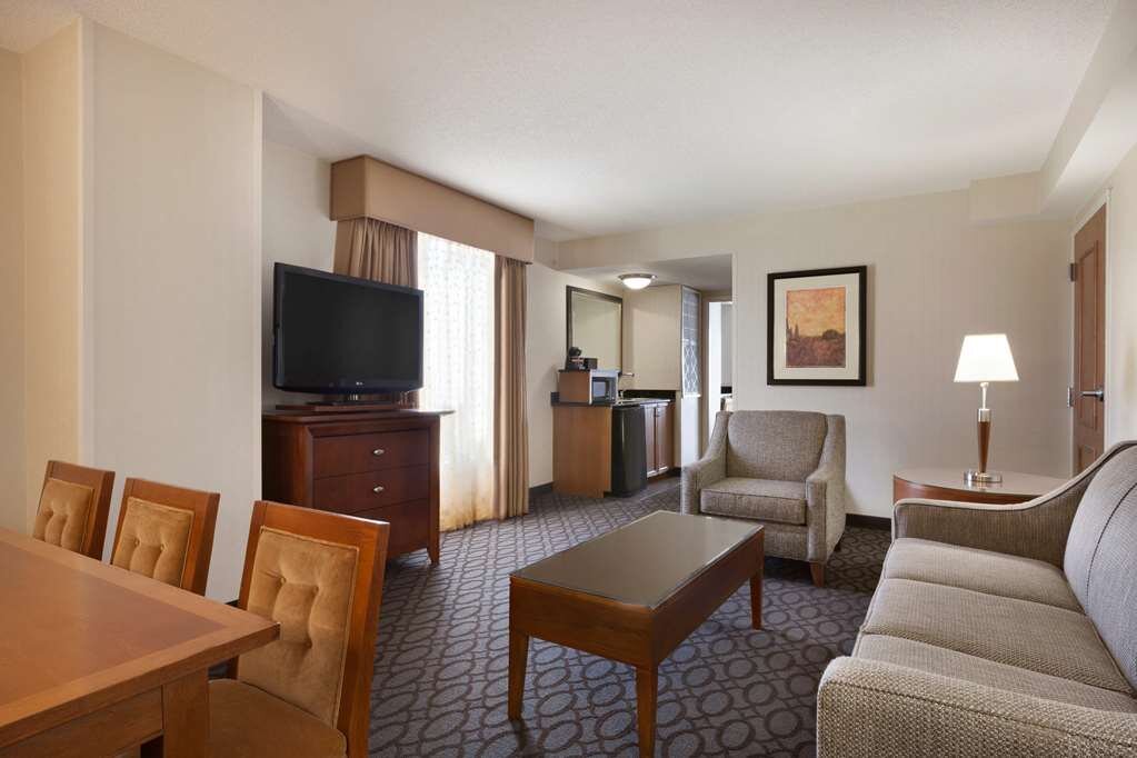 Hotel photo 21 of Embassy Suites by Hilton Dulles North Loudoun.