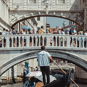 Book at the Bridge of Sighs, just 500m from Ponte di Rialto