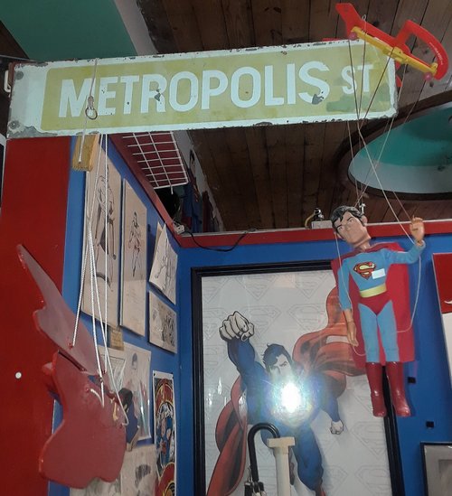 Metropolis review images