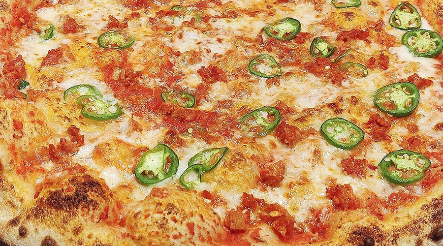 Pizza mexicana (chorizo y jalapeño)