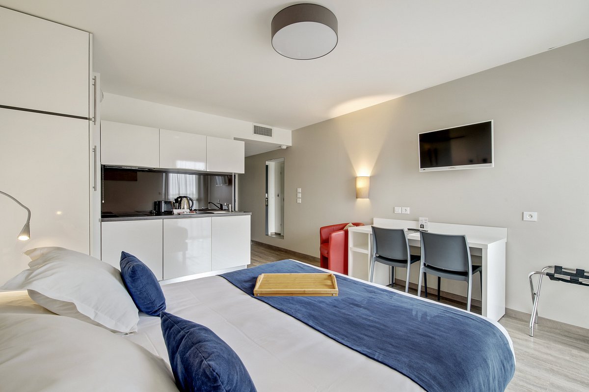 All Suites Appart Hotel Pessac, hotell i Bordeaux