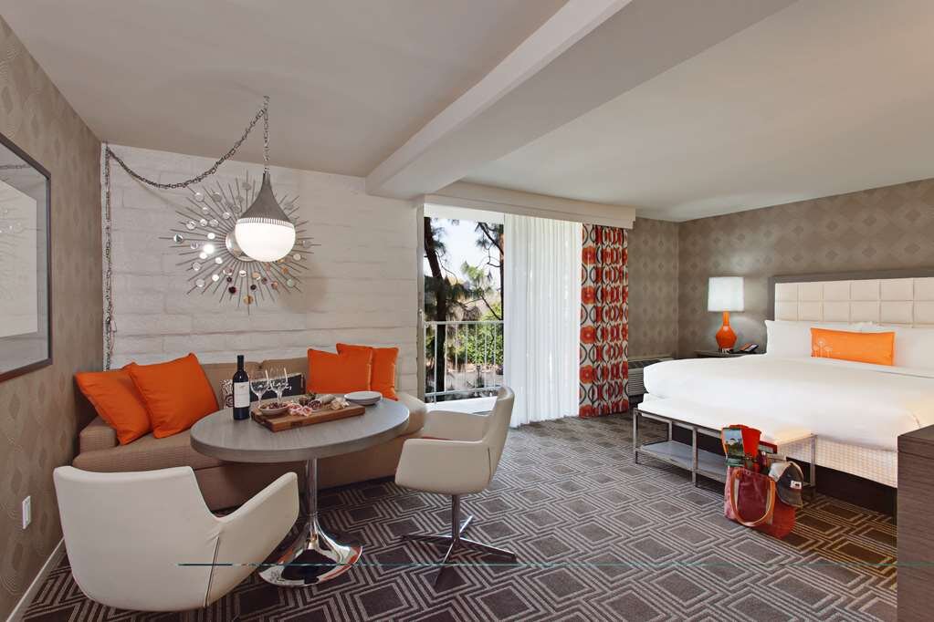 Hotel photo 8 of The Garland.