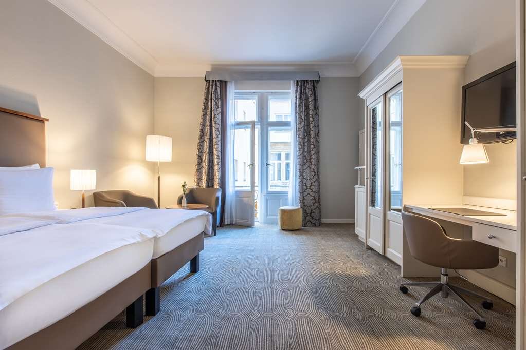 Hotel photo 12 of Radisson Blu Schwarzer Bock Hotel.