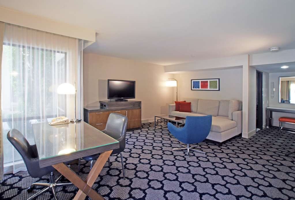 Hotel photo 7 of Hilton Palm Springs.