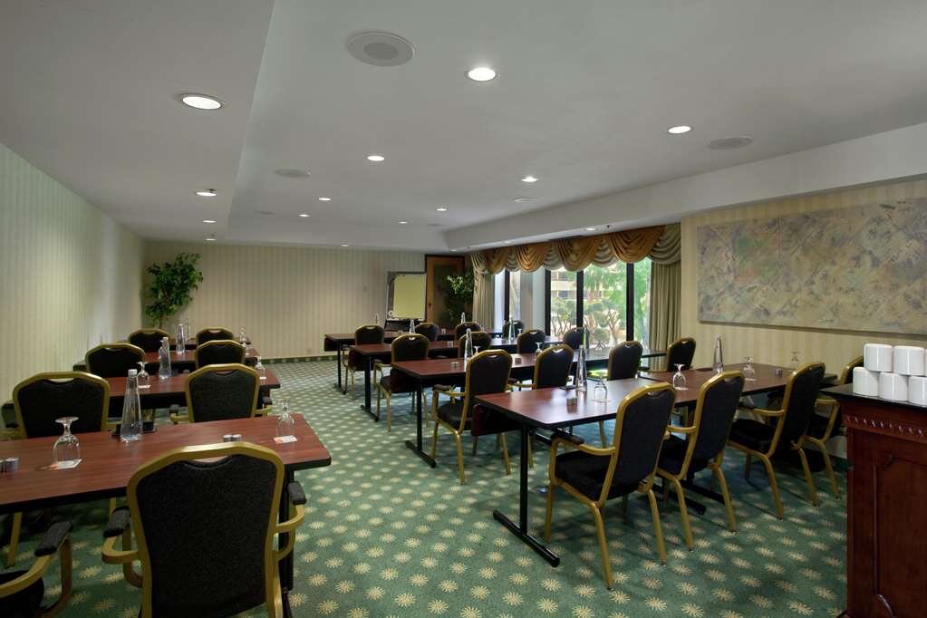 Hotel photo 38 of Hilton Palm Springs.
