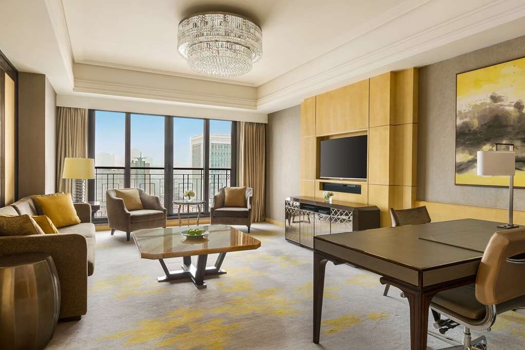 Hotel photo 38 of Midtown Shangri-La, Hangzhou.