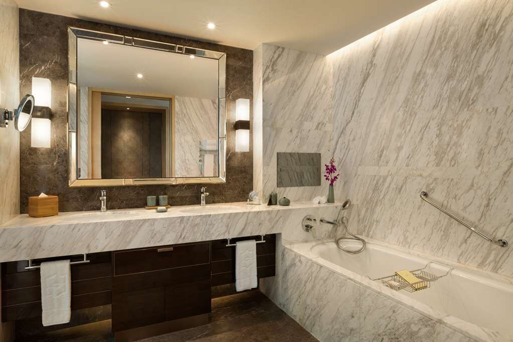Hotel photo 70 of Midtown Shangri-La, Hangzhou.