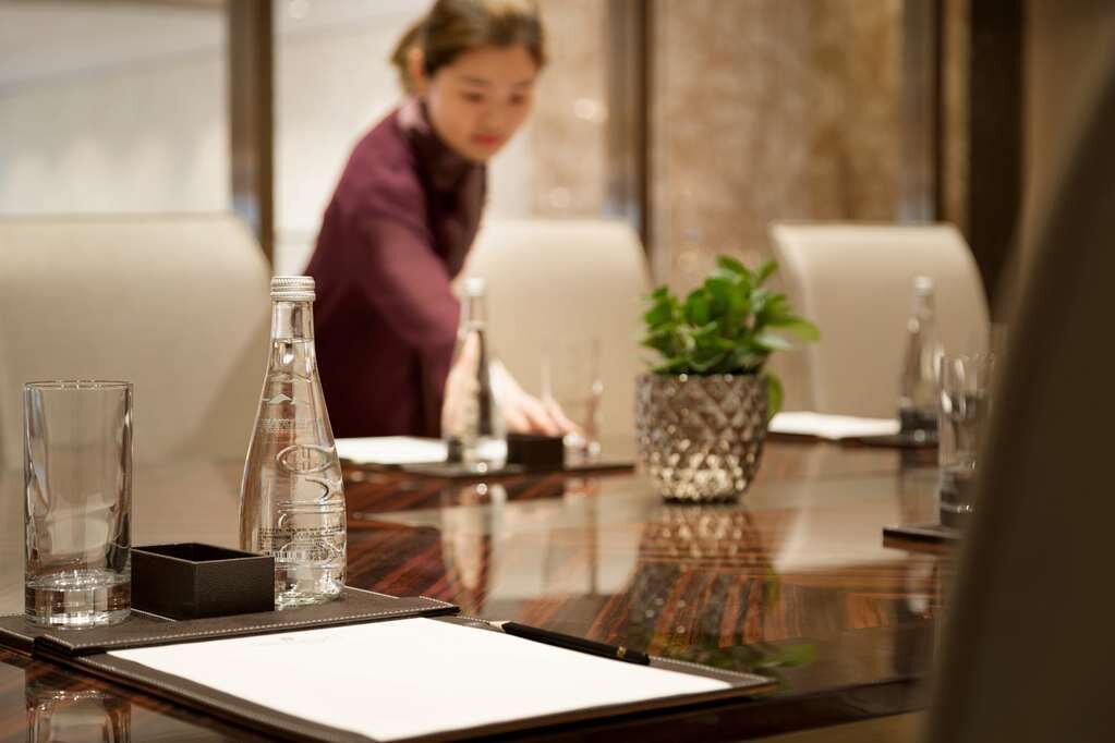 Hotel photo 90 of Midtown Shangri-La, Hangzhou.