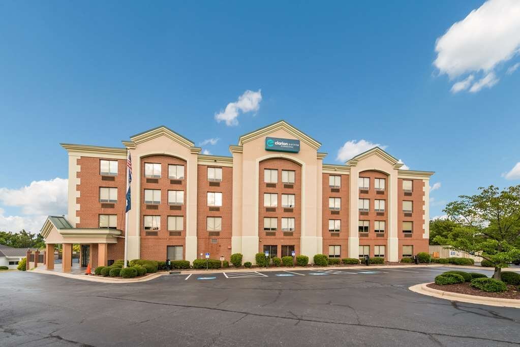 CLARION POINTE GREENSBORO AIRPORT $71 ($̶8̶4̶) - Prices & Hotel Reviews