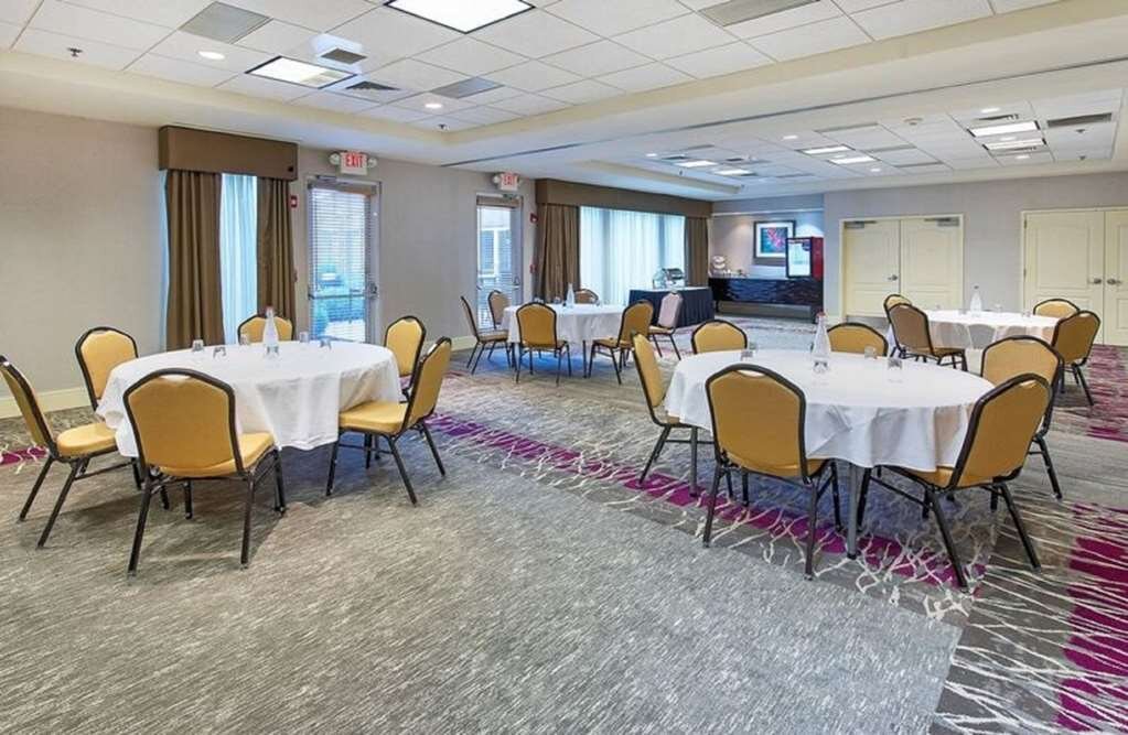 Hotel photo 19 of Hilton Garden Inn Knoxville West/Cedar Bluff.