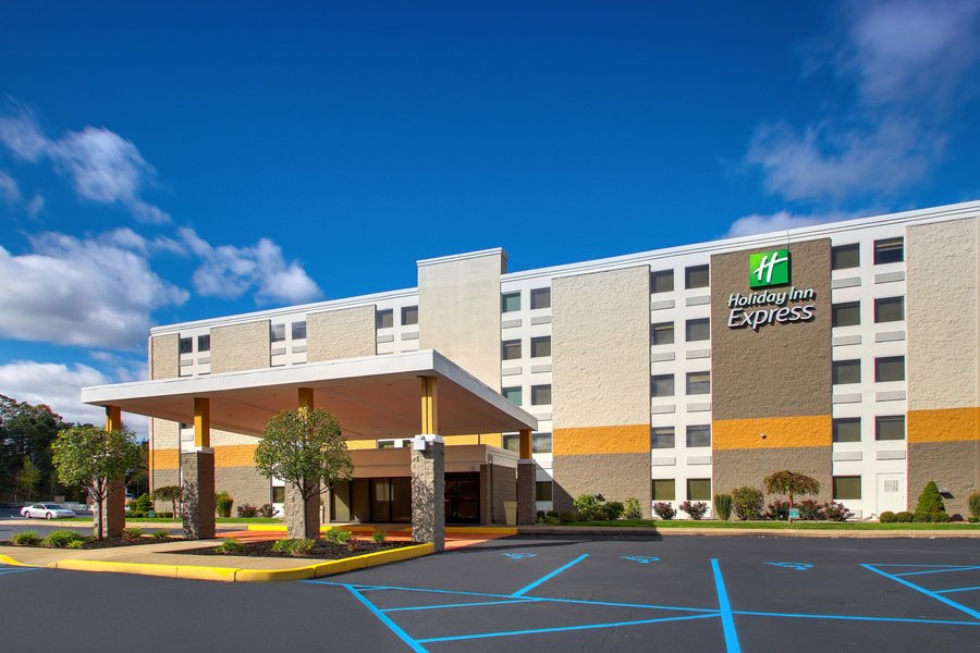 HOLIDAY INN EXPRESS PITTSTON - SCRANTON AIRPORT, AN IHG HOTEL - Updated ...